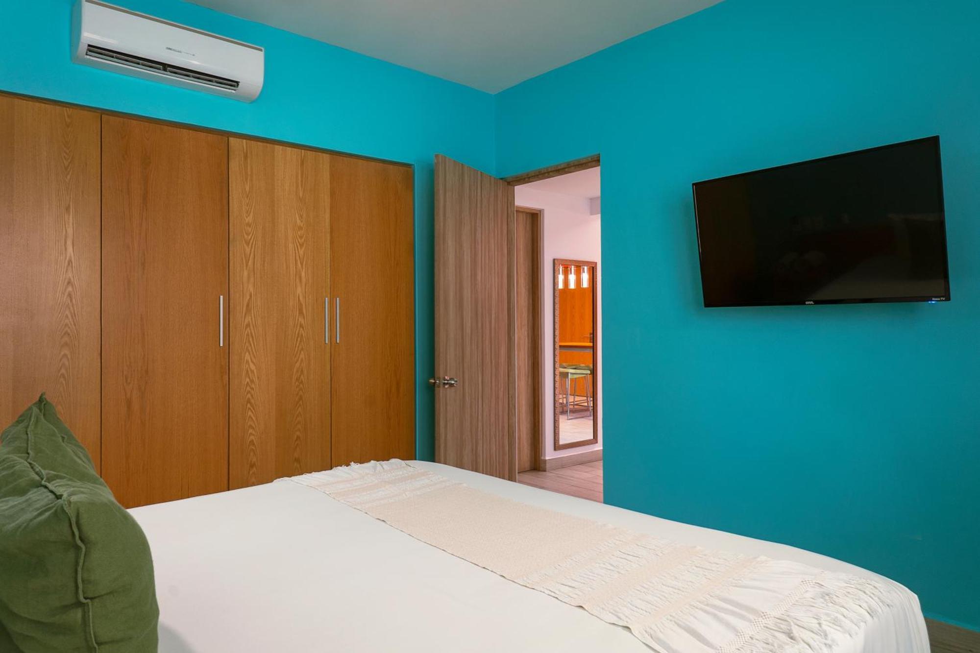 Opal Suites Apartments プレヤデルカーメン エクステリア 写真