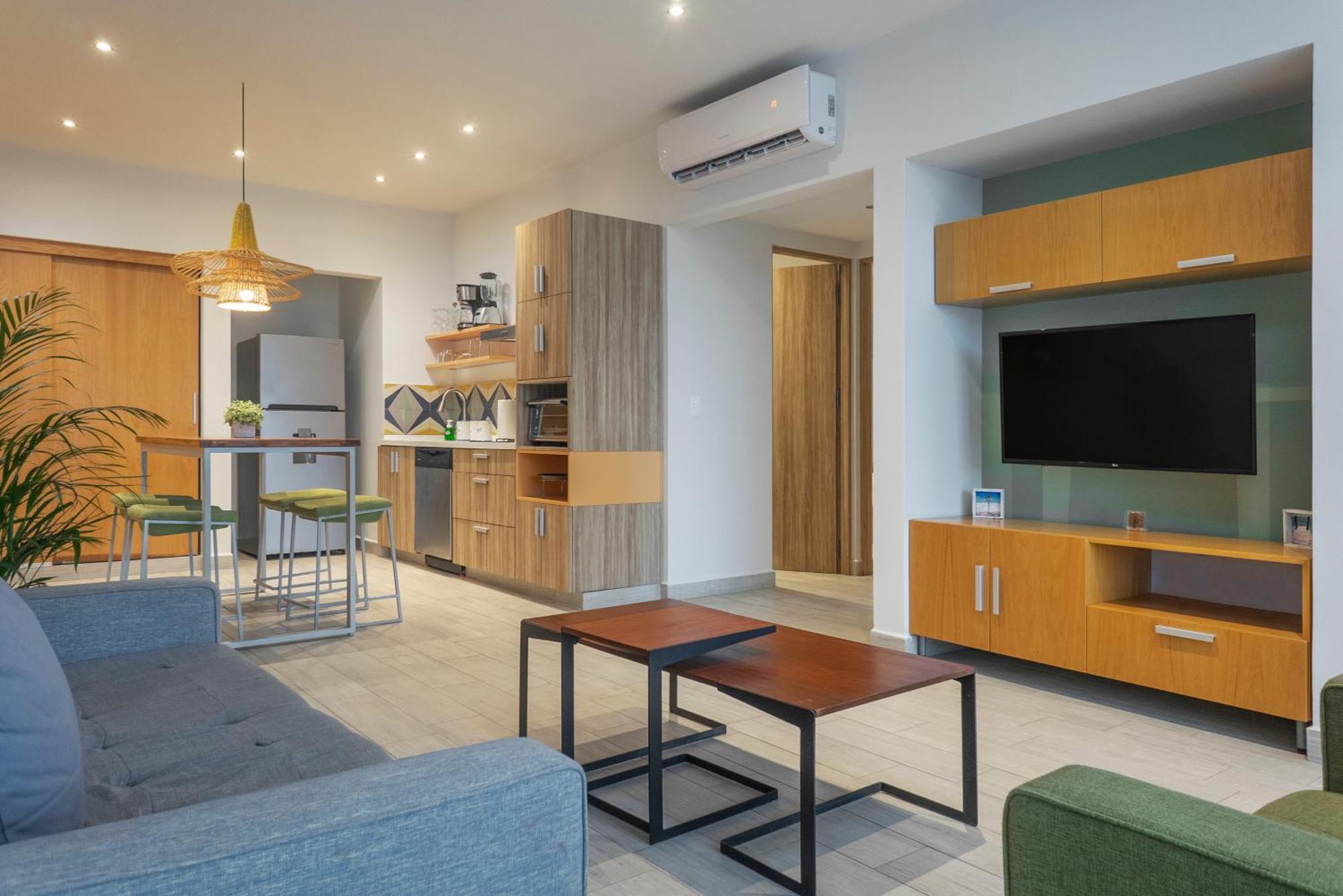 Opal Suites Apartments プレヤデルカーメン エクステリア 写真