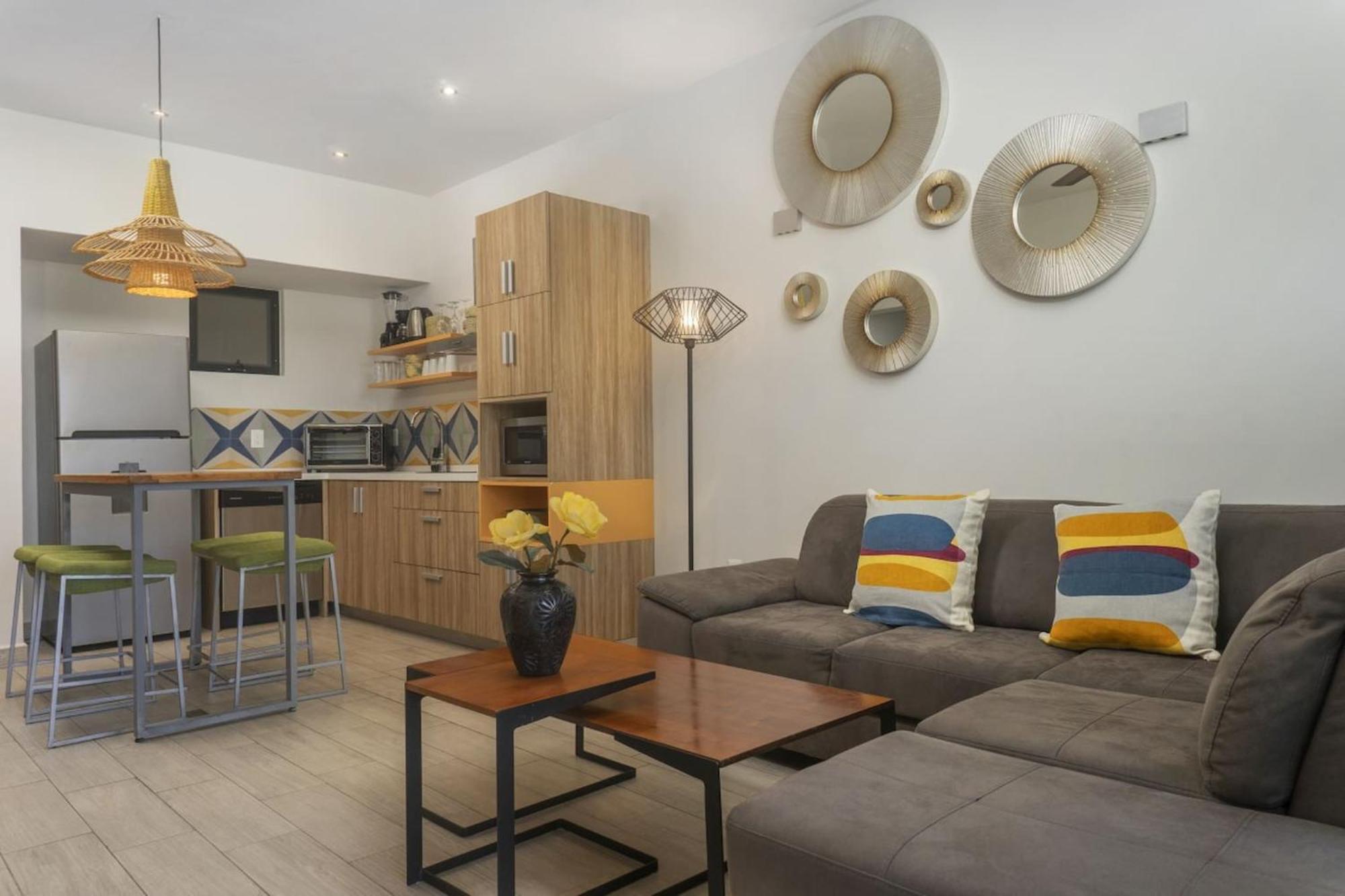 Opal Suites Apartments プレヤデルカーメン エクステリア 写真