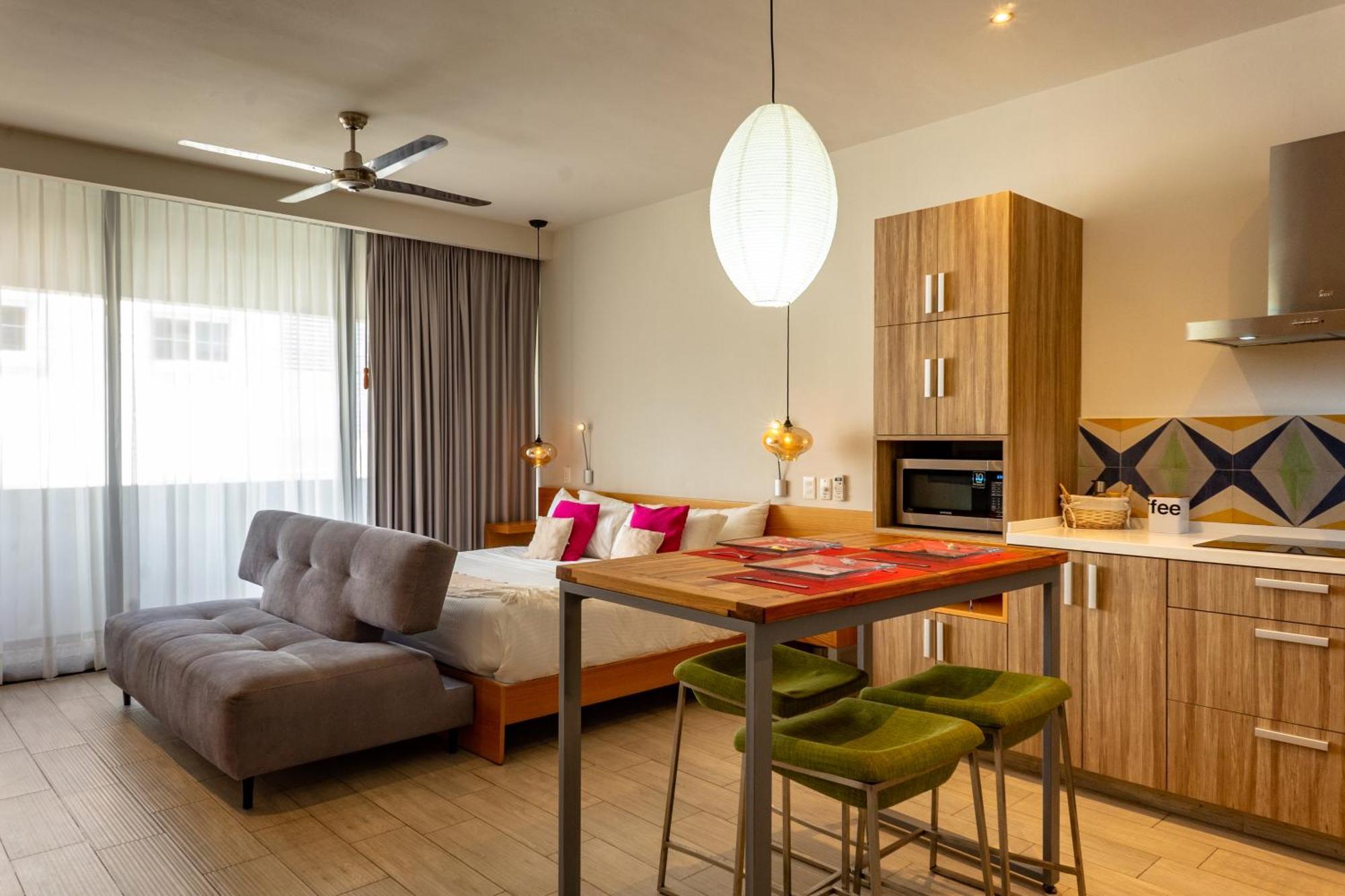 Opal Suites Apartments プレヤデルカーメン エクステリア 写真